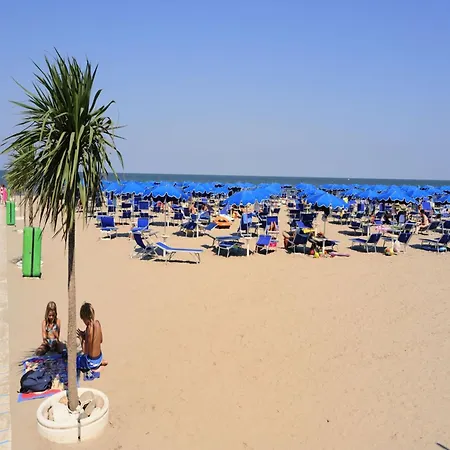 Renovated Flat Located In Rosolina Near The Sea *