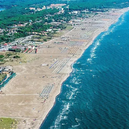 Apartment Renovated Flat Located In Rosolina Near The Sea