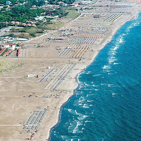 Apartment Renovated Flat Located In Rosolina Near The Sea *